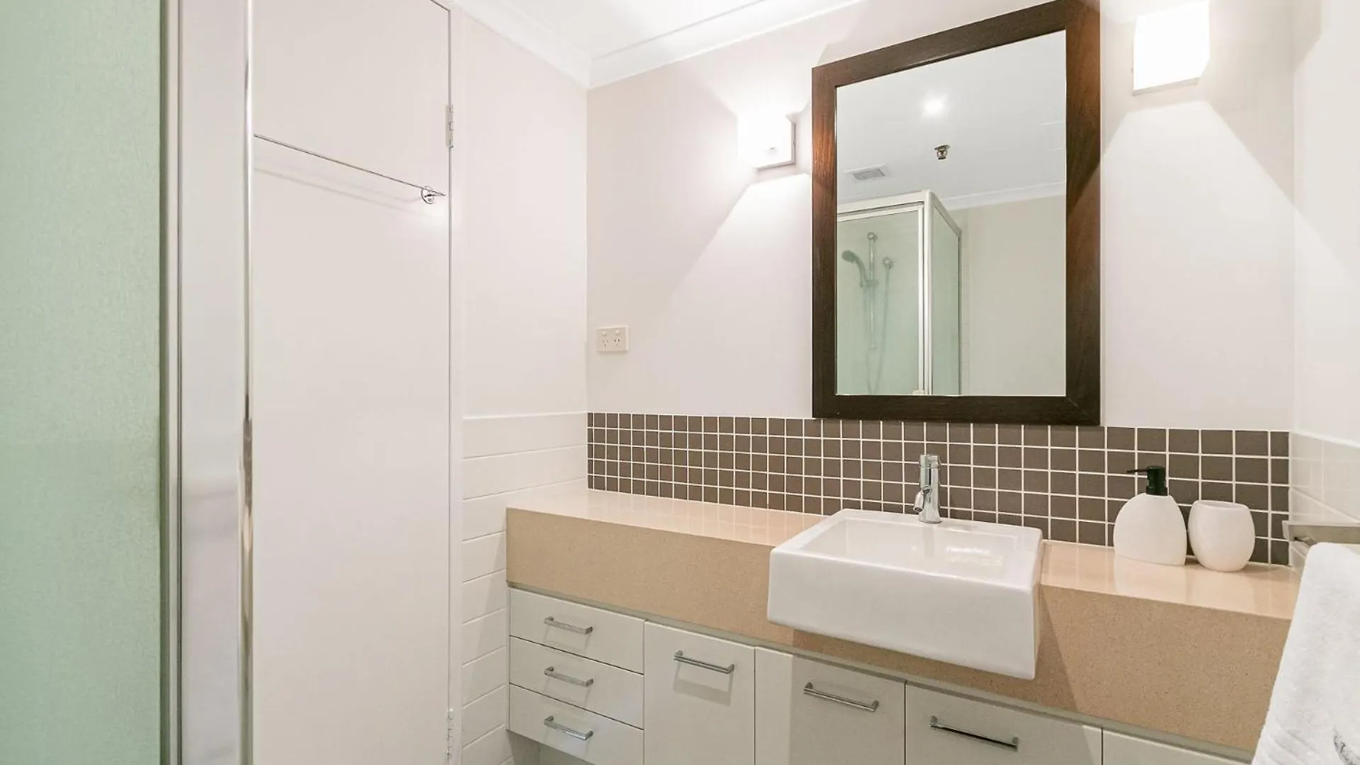 Seascape Apartments Unit 802 Tweed Heads